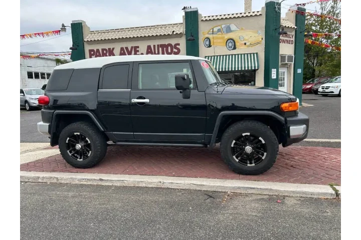 $8495 : 2007 FJ Cruiser image 3