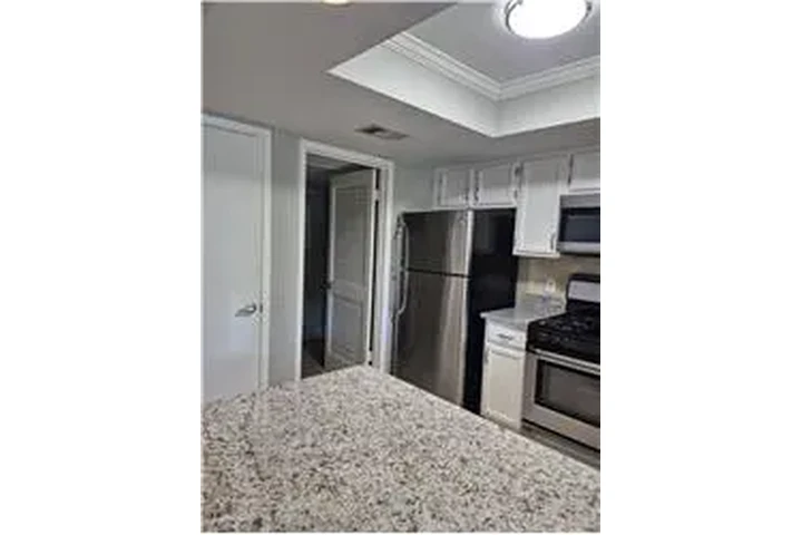 $1695 : Rental property with 2 bedro image 3