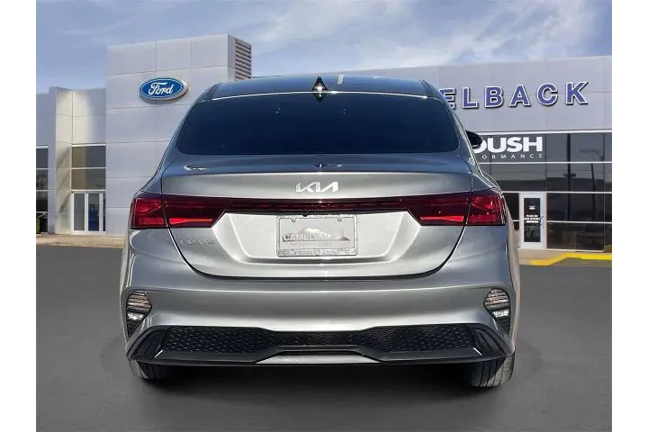 $16441 : Kia Forte 2023 LXS 4dr Sedan image 2