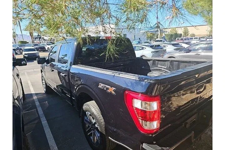 $30083 : Ford F-150 2021 4x2 XL 4dr S image 2