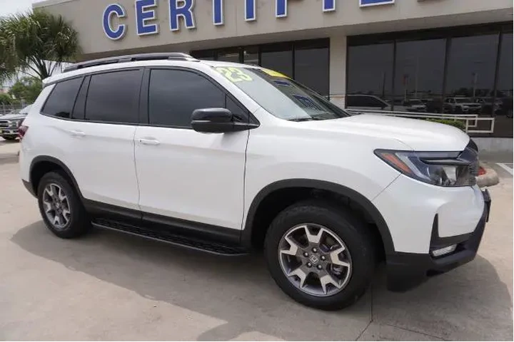 $35225 : Honda Passport 2023 AWD Trai image 1