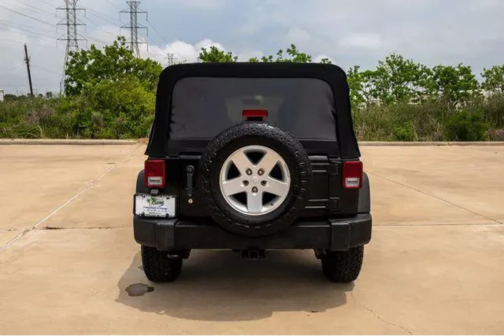 $23331 : Jeep Wrangler Unlimited 2016 image 3