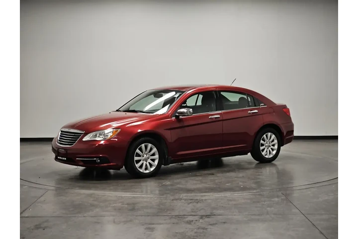 $7462 : Chrysler 200 2013 Limited 4d image 3