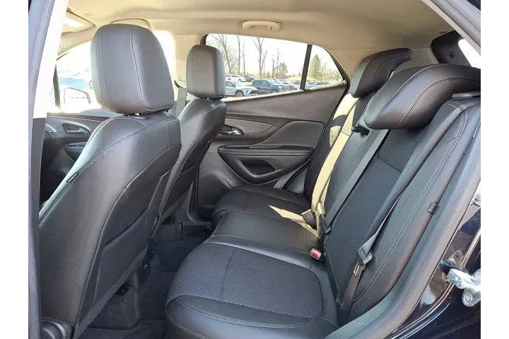 $19900 : Buick Encore 2022 AWD Prefer image 10