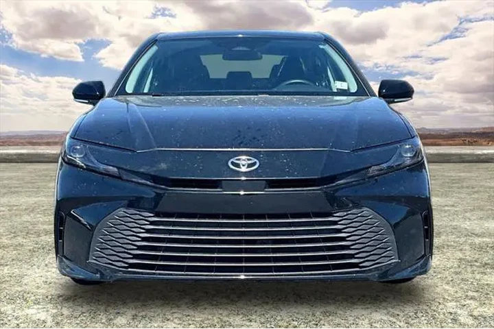 $24492 : Toyota Camry 2025 SE 4dr Sed image 2