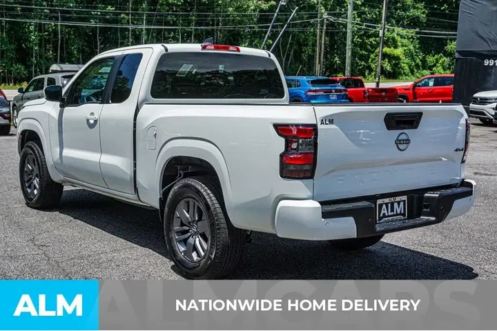 $31420 : Nissan Frontier 2025 4x4 SV image 5