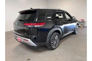 $27731 : Nissan Pathfinder 2022 SL 4d thumbnail