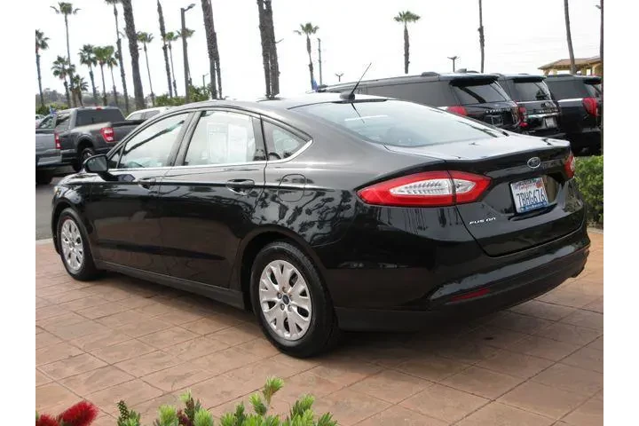 $8750 : Ford Fusion 2013 S 4dr Sedan image 2