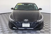 $18695 : Hyundai ELANTRA 2023 SEL 4dr thumbnail