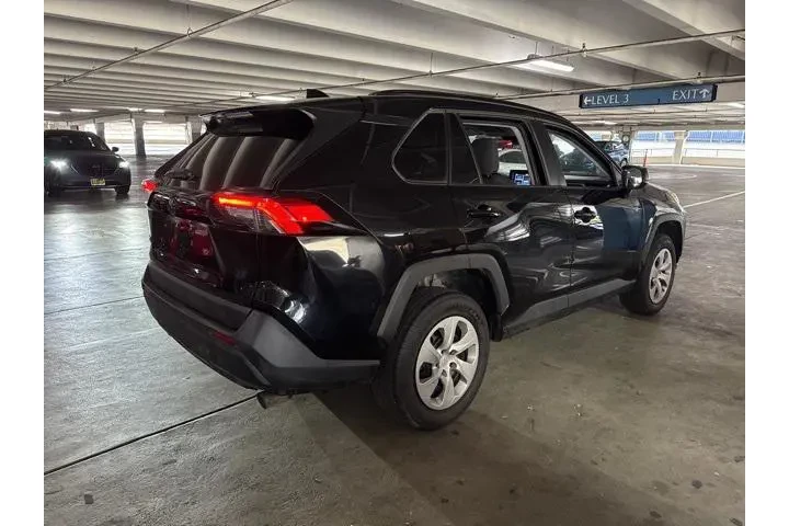 $23995 : Toyota RAV4 2021 LE 4dr SUV image 3