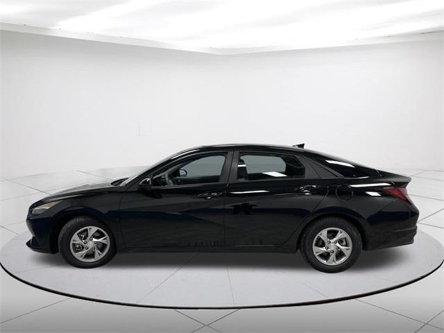 $16540 : Pre-Owned 2021 Elantra SE image 9