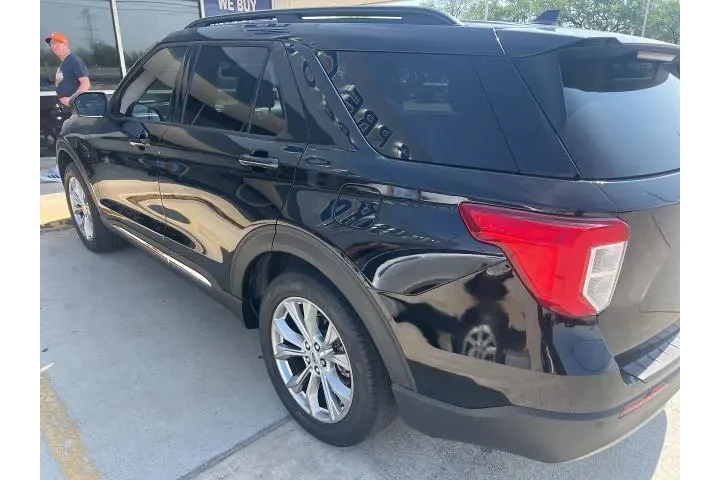 $27370 : Ford Explorer 2023 XLT 4dr S image 2