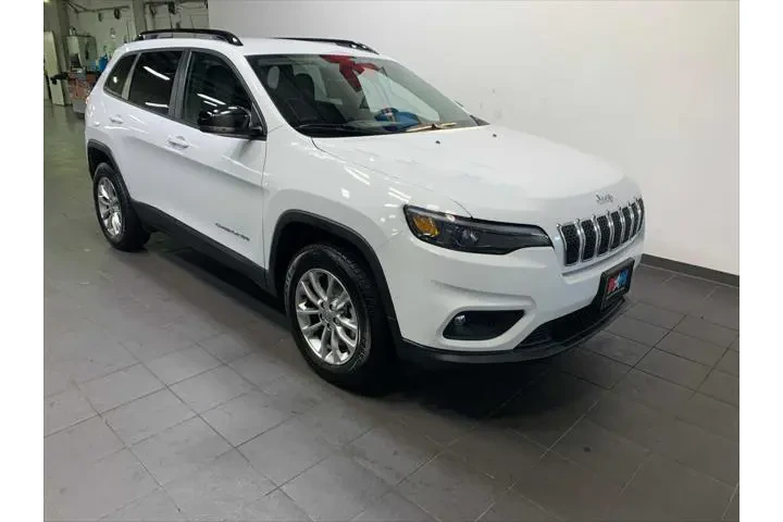 $24489 : Jeep Cherokee 2022 4x4 Latit image 2