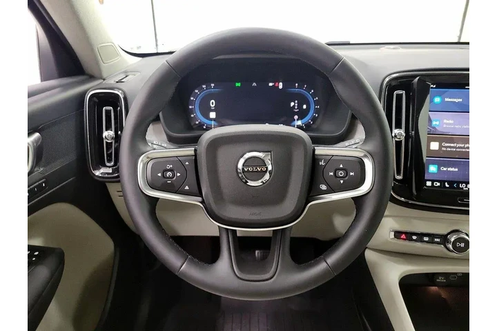 $38998 : Volvo XC40 2025 AWD B5 Plus image 10