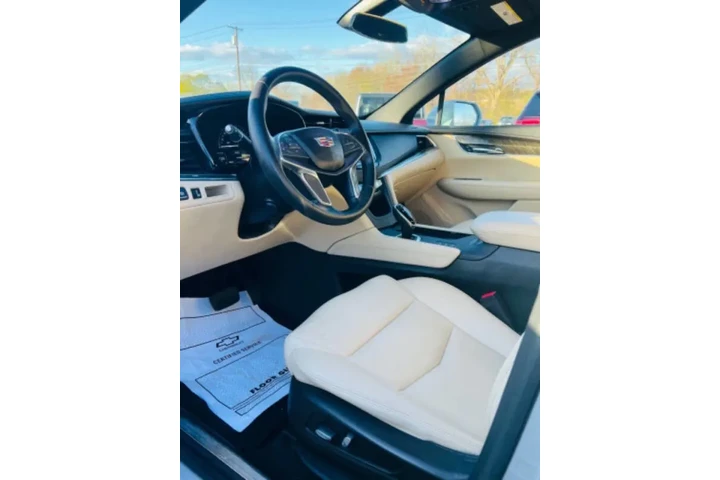 $15995 : 2019 XT5 image 10