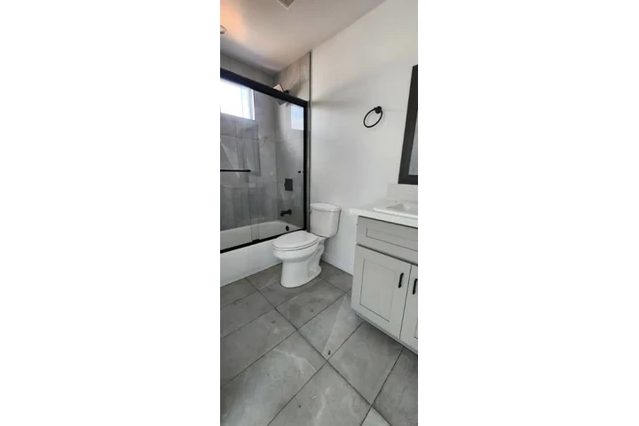 $1090 : Charming 1bedroom,1bath Apt image 1