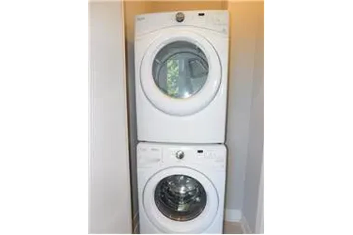 $2700 : Rental property with 1 bedro image 8