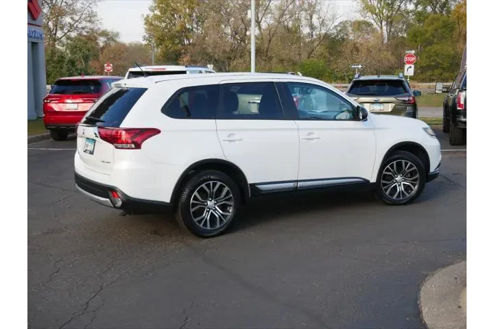 $8499 : Mitsubishi Outlander 2016 ES image 6