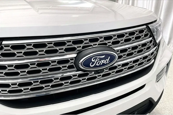 $29811 : Ford Explorer 2023 AWD Limit image 7