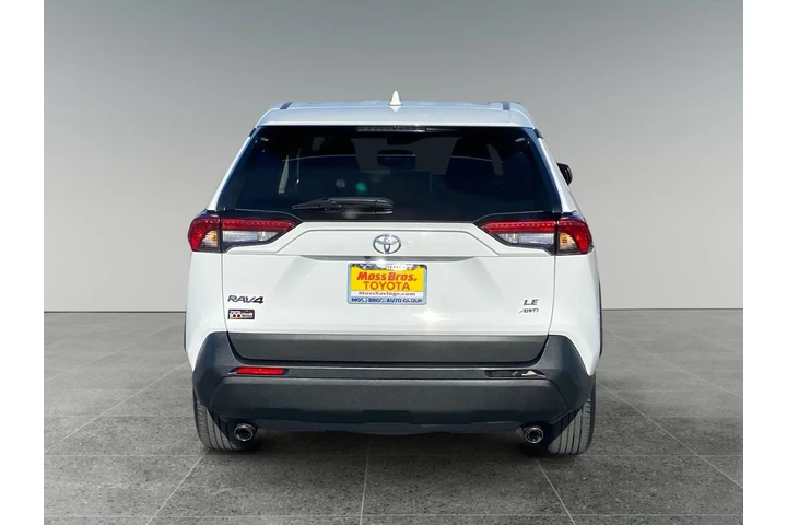 $30990 : Toyota RAV4 2024 AWD LE 4dr image 4