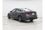 $17998 : Kia Forte 2023 LXS 4dr Sedan thumbnail