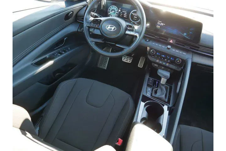 $25500 : Hyundai ELANTRA Hybrid 2025 image 9