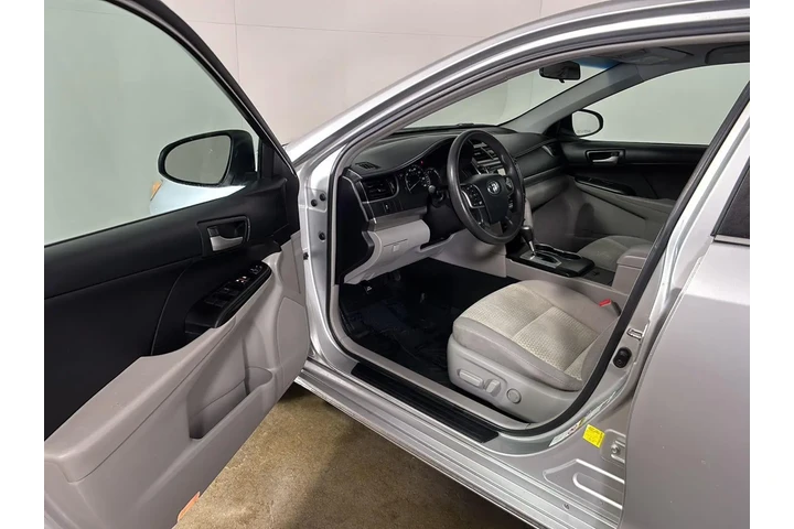 $12090 : 2014 Camry LE image 2