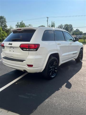 $16995 : 2018 Grand Cherokee ALTITUDE image 10