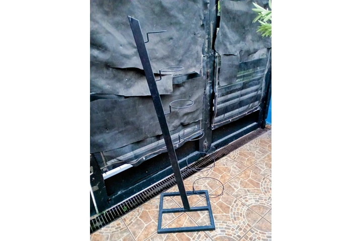 $1200 : Exhibidor de platos image 1