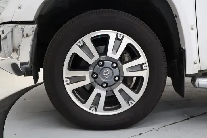 $30888 : Toyota Tundra 2019 4x4 1794 image 7
