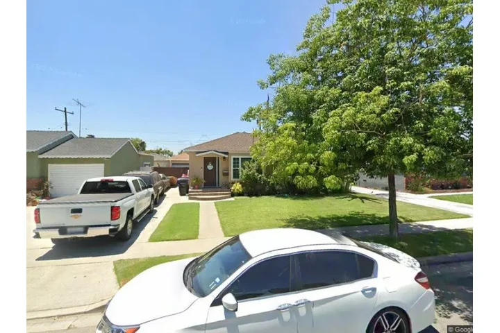 $2200 : Hermosa casa🏠en South Gate 🏠 image 1