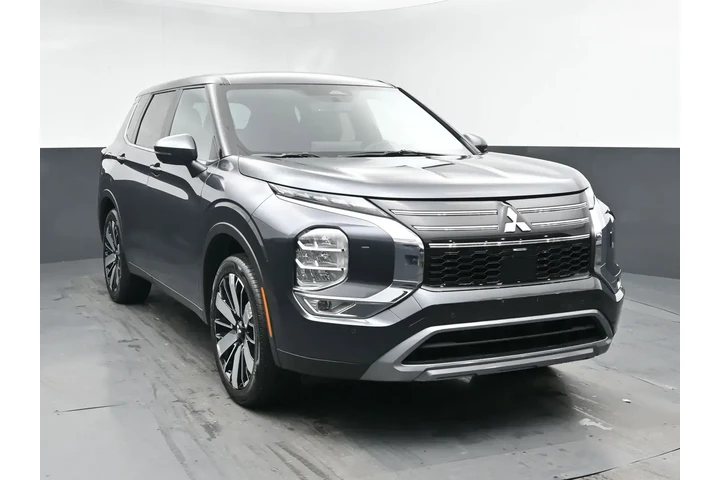 $23995 : Mitsubishi Outlander 2025 AW image 2