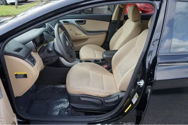 $3554 : Hyundai ELANTRA 2013 GLS 4dr image 6