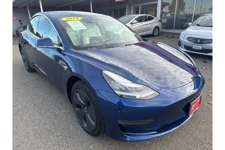 $17999 : Tesla Model 3 2019 Mid Range image 3