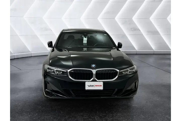 $32791 : BMW 3 Series 2024 AWD 330i x image 2