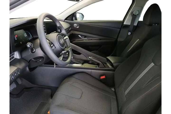 $21216 : Hyundai ELANTRA 2025 SE 4dr image 9