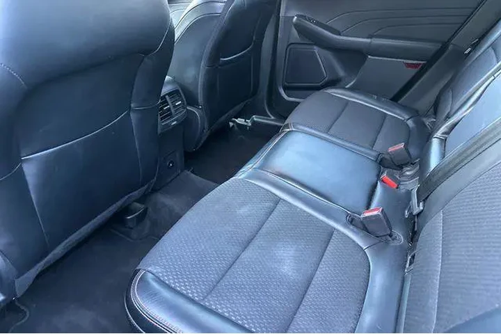 $16288 : Ford Escape 2024 ST-Line 4dr image 10