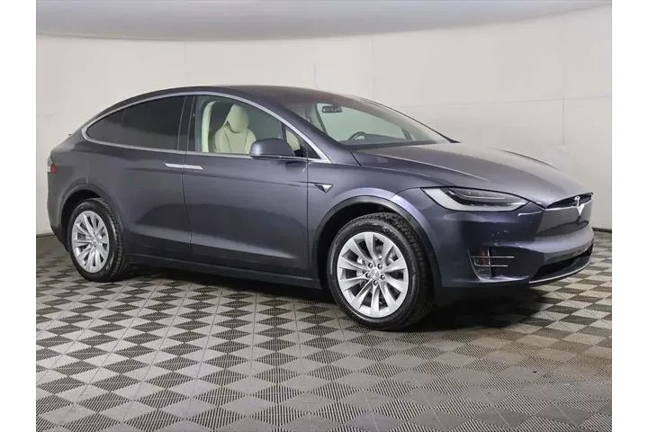 $23193 : Tesla Model X 2017 AWD 75D 4 image 2