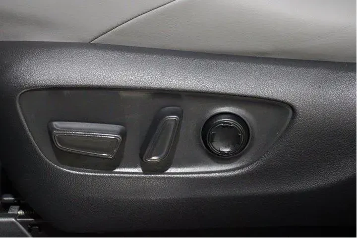 $38998 : Toyota Venza 2024 AWD Limite image 4