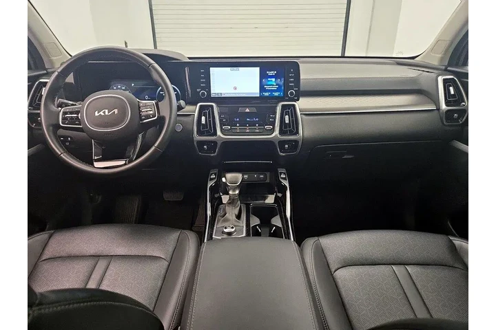 $29998 : Kia Sorento 2023 SX 4dr SUV image 9