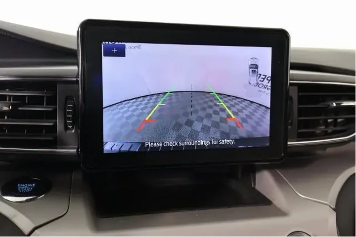 $27037 : Ford Explorer 2024 AWD XLT 4 image 6