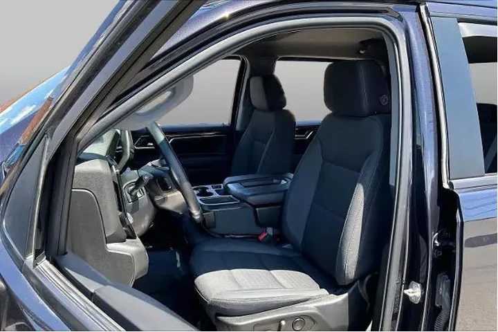 $38268 : Chevrolet Silverado 1500 202 image 2