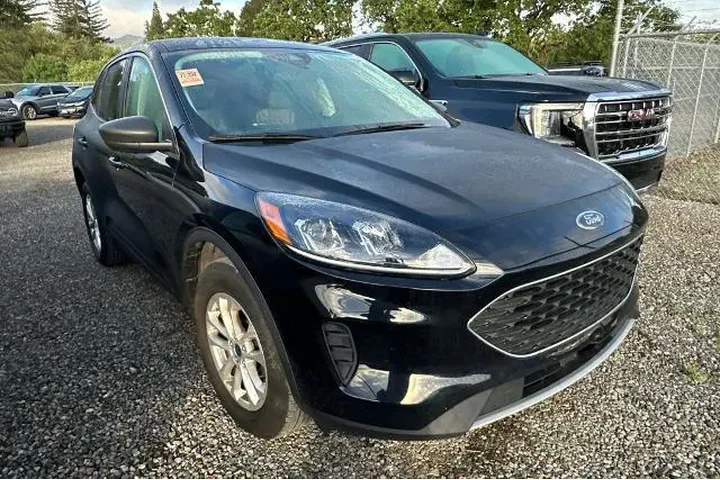 $23124 : Ford Escape 2022 AWD SE 4dr image 2