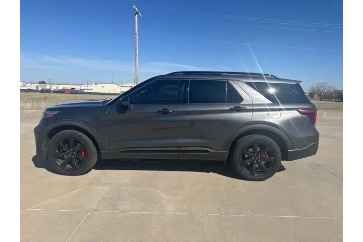 $23426 : Ford Explorer 2020 AWD ST 4d image 8