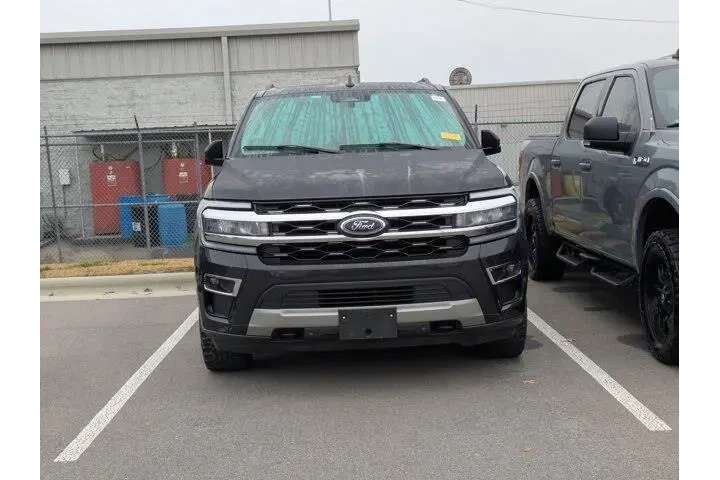 $38438 : Ford Expedition 2023 4x4 Lim image 3