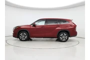 $32998 : Toyota Highlander 2022 XLE 4 thumbnail