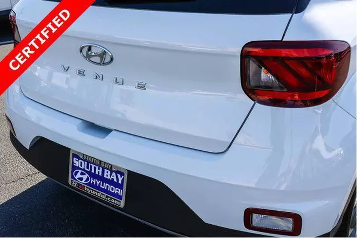 $16798 : Hyundai VENUE 2023 SEL 4dr C image 7