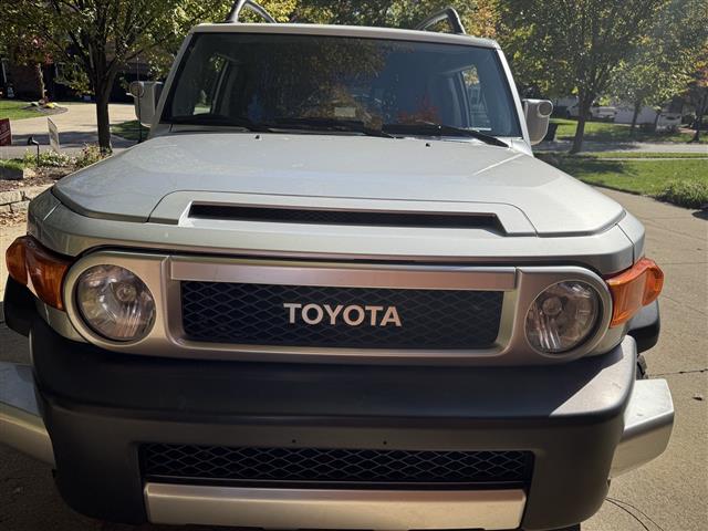 $9000 : 2008 Toyota FJ Cruiser 4x4 image 1