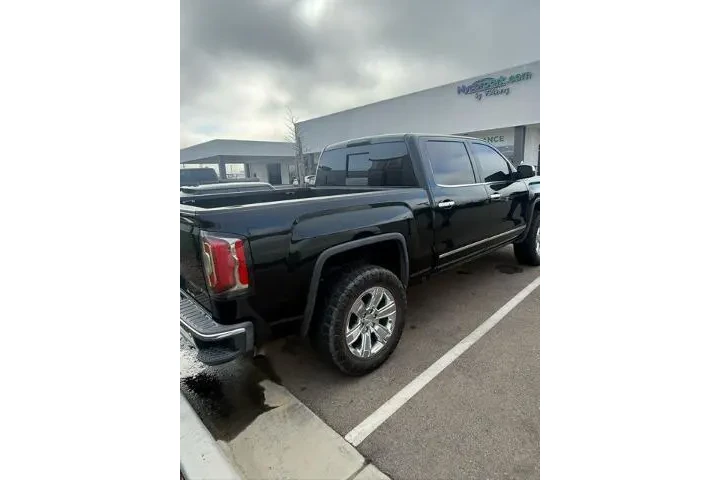 $23800 : GMC Sierra 1500 2018 4x4 SLT image 3