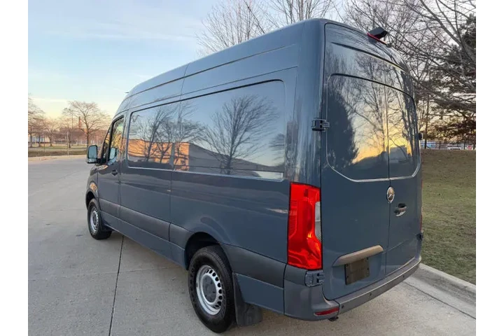 $20997 : 2019 Mercedes-Benz Sprinter 2 image 5
